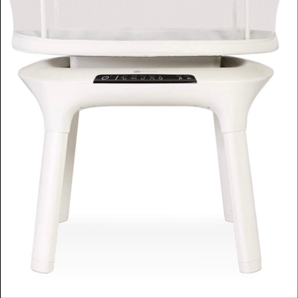 Bassinet - Picture 2 of 2
